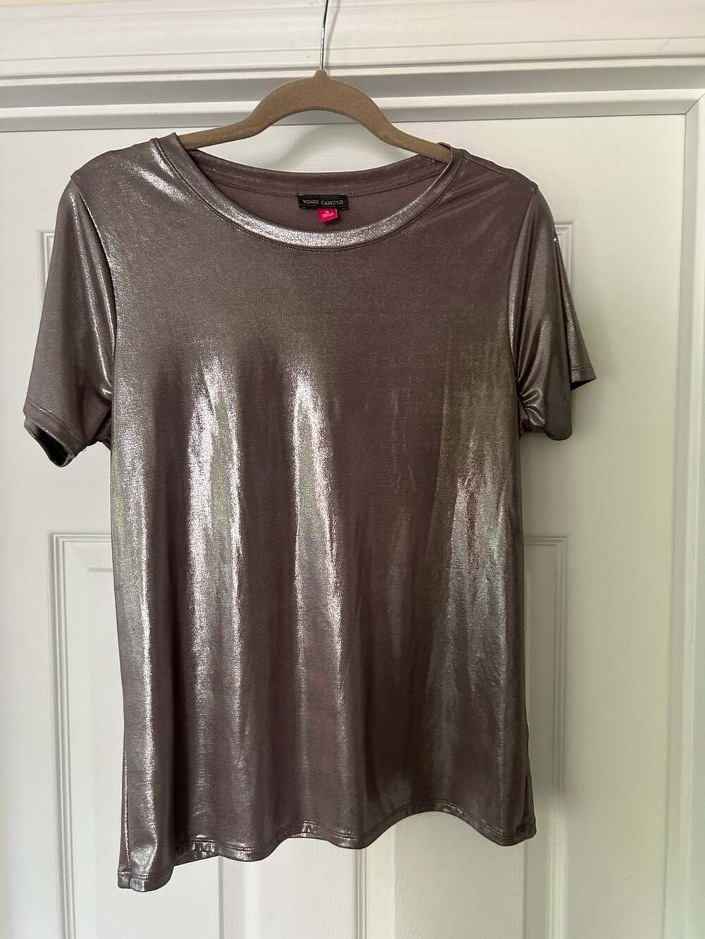 Vince Camuto Women's Metallic Silver Short Sleeve Crew Neck T-Shirt Medium